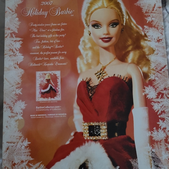 Barbie Collector Holiday Barbie 2007 - Picture 5 of 6